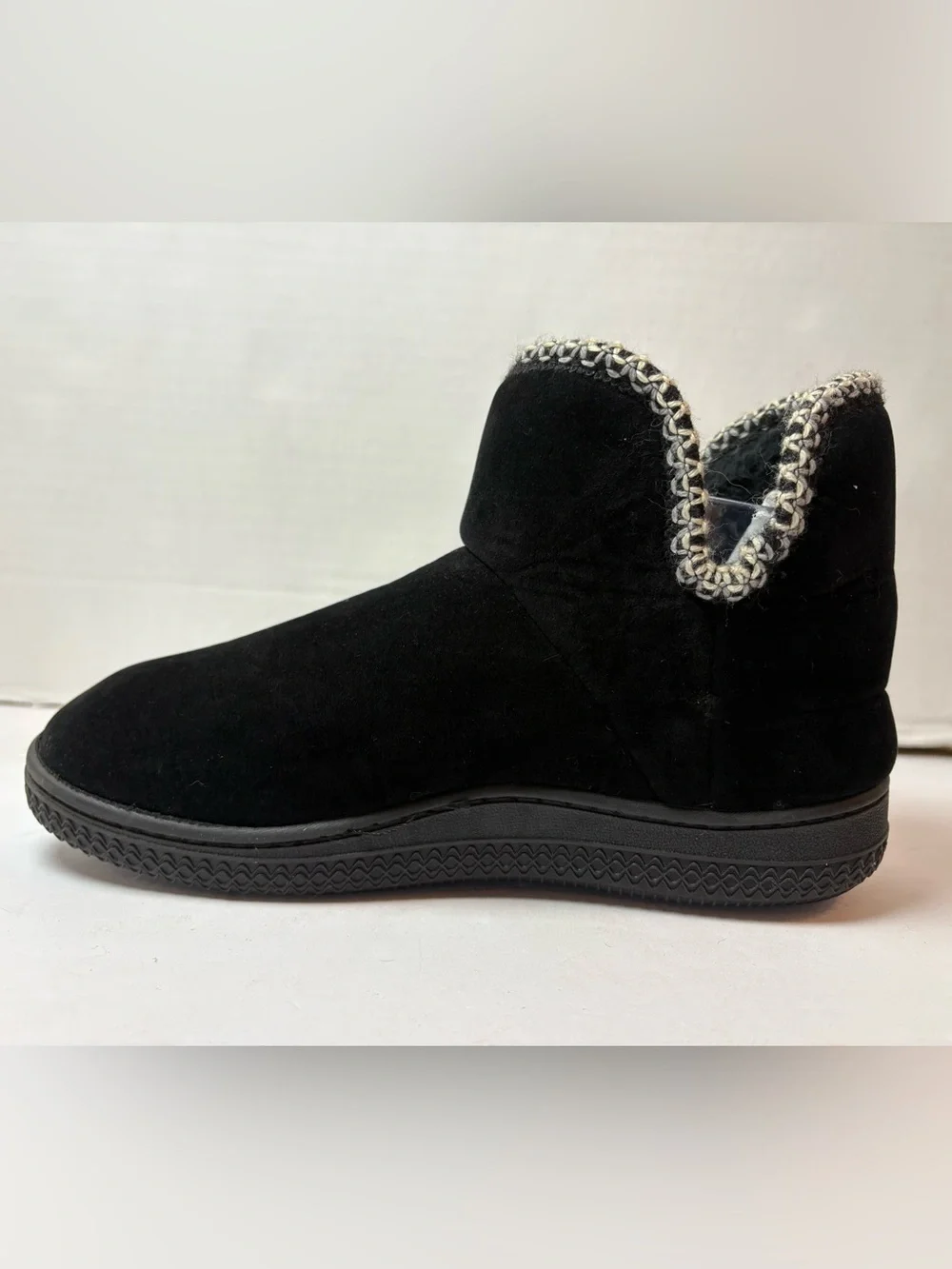 Muk Luks Black Faux Suede Booties Knit Trim Size 6